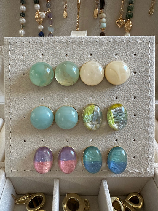 Serene Blue Pastel: Double-Sided Round Stud Earrings in Gold-Plated Silver