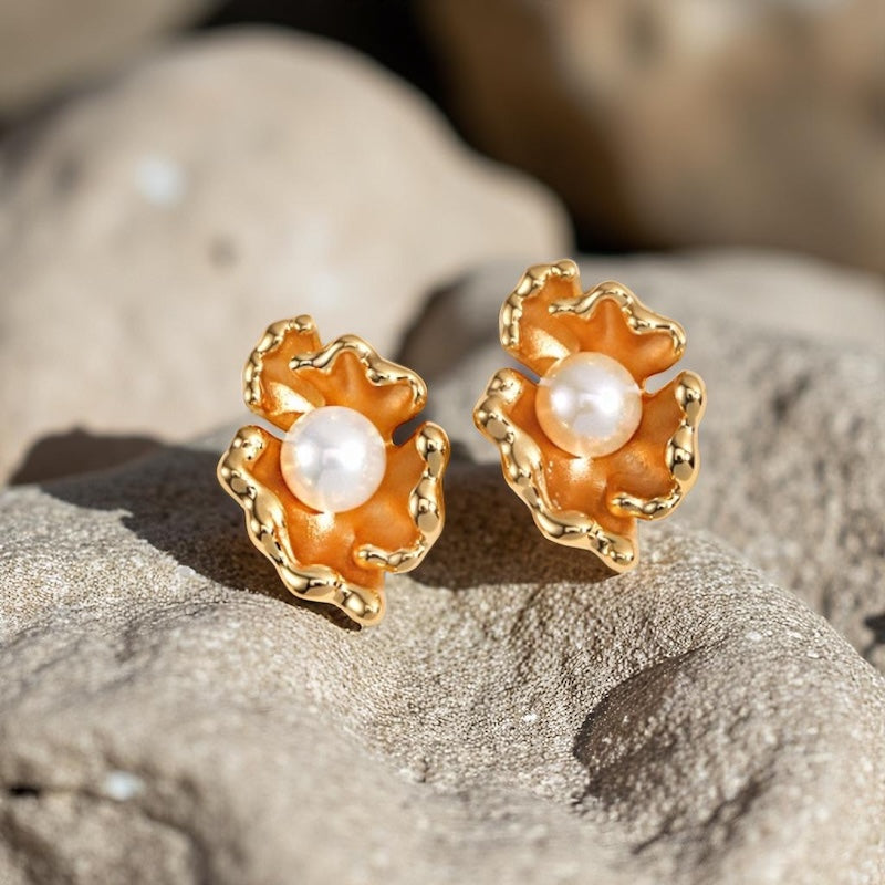 Grace & Glow Stud Earrings 18K Gold-Plated Silver Shell